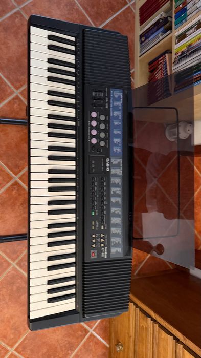 Órgão Casio Tone Bank CT 657
