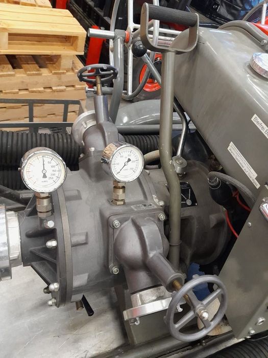 Motopompa Pompa Nawadnianie Deszczownia Bursztyn 2000l/min 15 bar