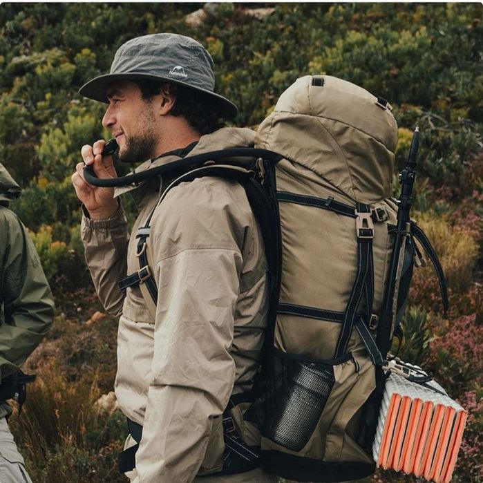 Рюкзак з каркасом, Naturehike 70l , туристичний трекінговиц,   + волог