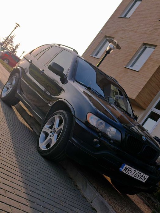 BMW X5 4.6 is 347km/gaz