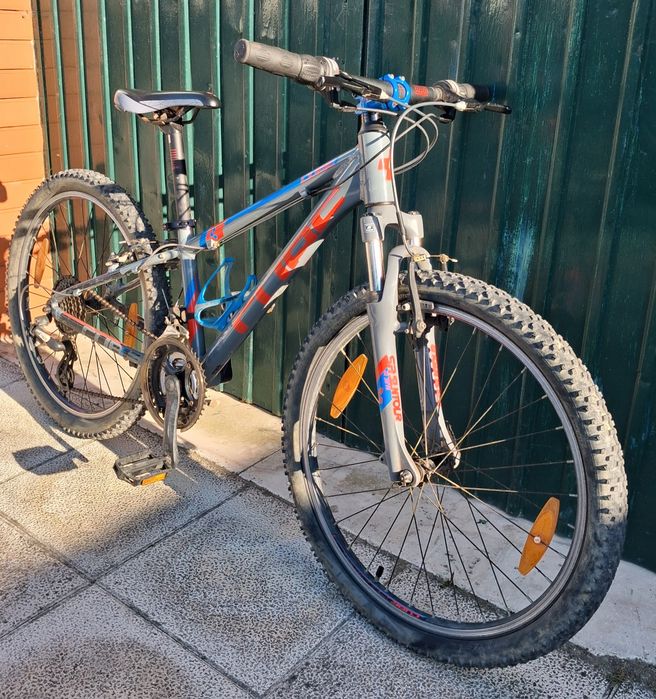 Bicicleta Cube 24" aceito retoma