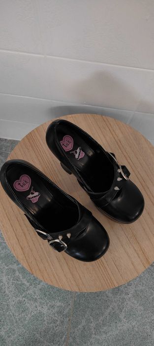 Sapatos TUK originais