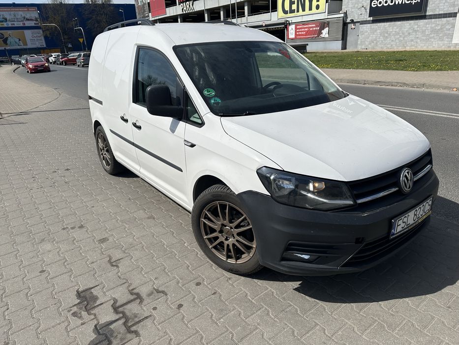 Wynajem Busów Kamperów Plandeka plandeki z windą 10 palet • Wyjazdy DE/EU