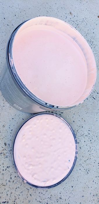 Інтер'єрна фарба акрилова Aura LuxPro Extramatt (світло-рожева) миюча.