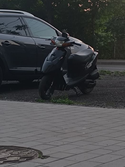Suzuki lets 3 скутер