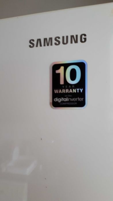 Frigorífico Samsung de 2 portas com congelador