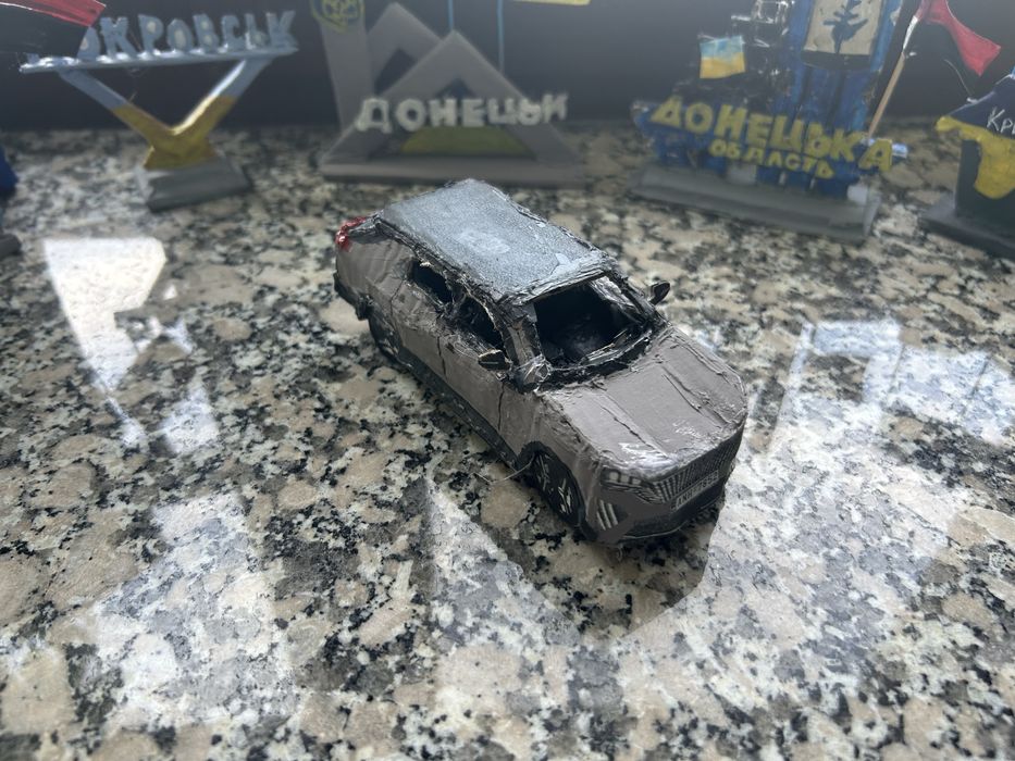 Peugeot 2008 з картону