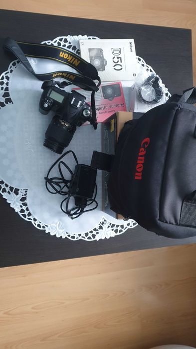 Nikon D50 AF-S DX Zoom-Nikor 18-55mm