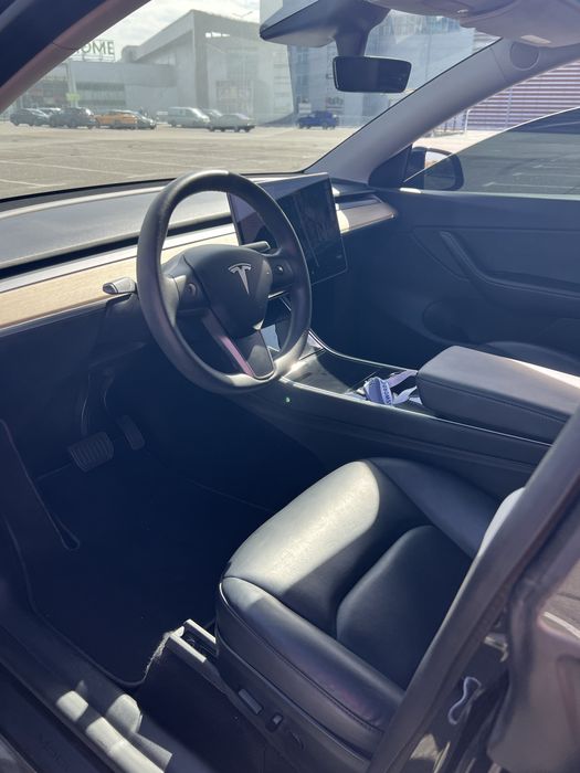 Оренда  Авто прокат TESLA MODEL Y,3