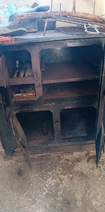 Fogão antigo em ferro
