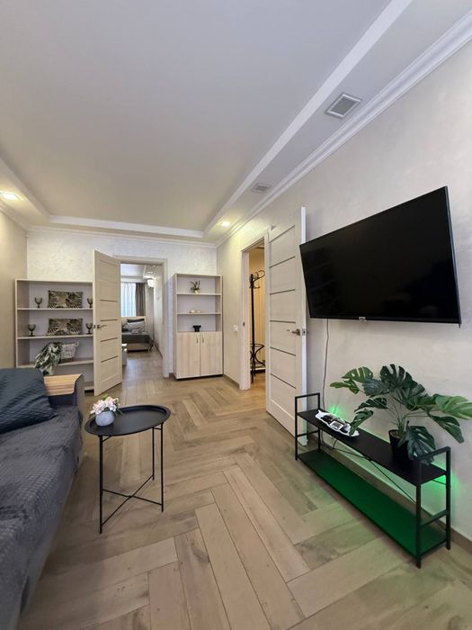 Подобово 2К Центр Яворницького