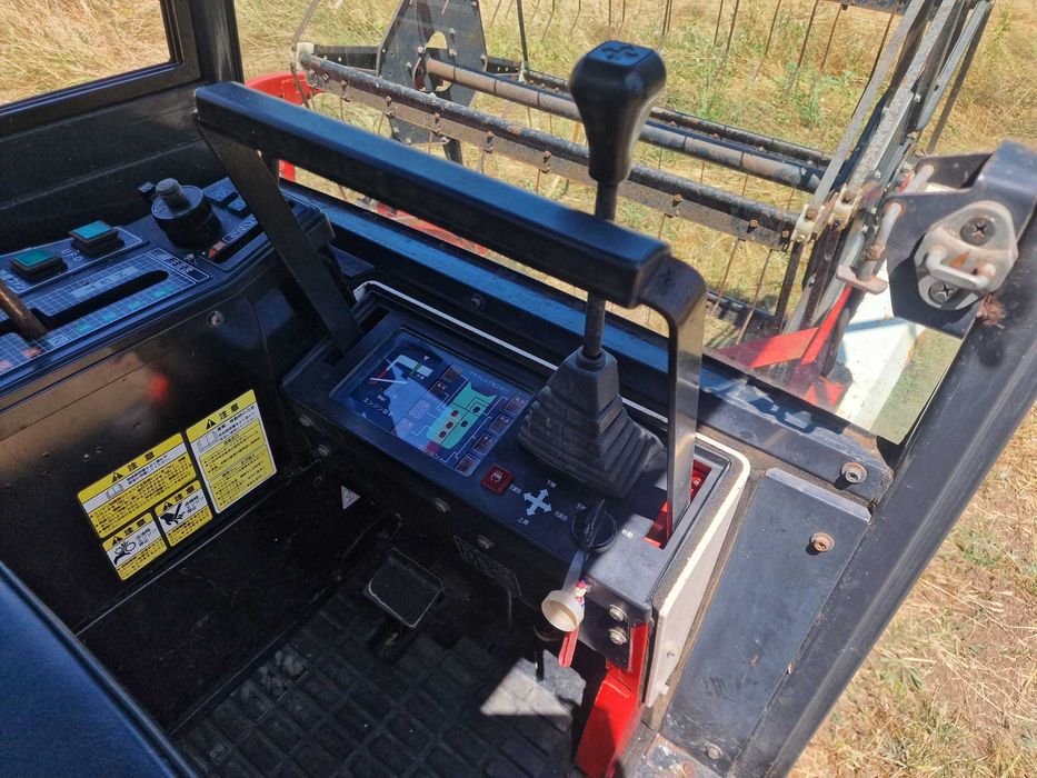 Mini Ceifeira Debulhadora Yanmar CS21 - Fabricada no Japão - Cabinada