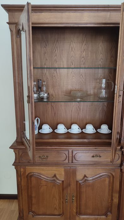 Cristaleira para sala de jantar