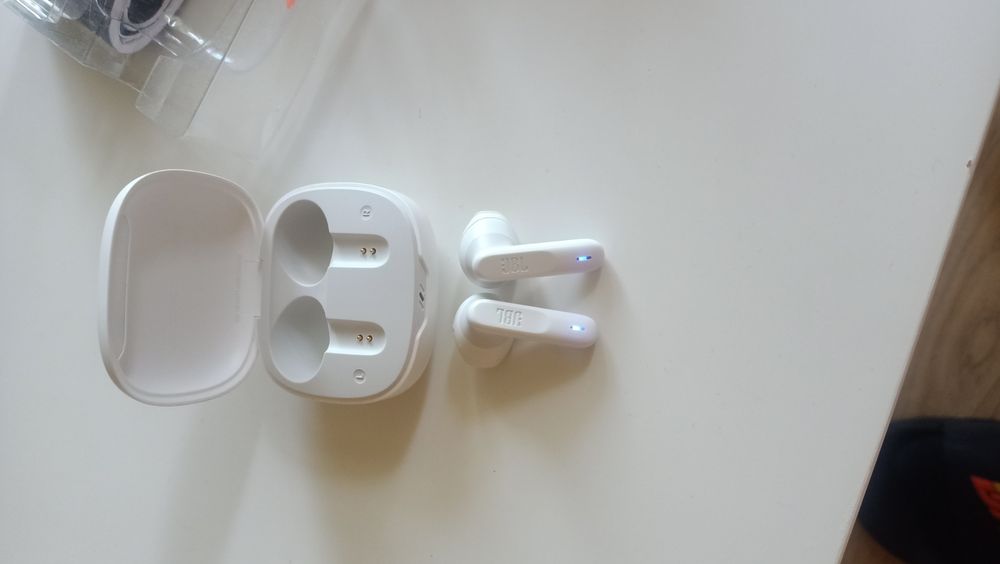 Słuchawki JBL Wave 300TWS ~ Uszkodzone
