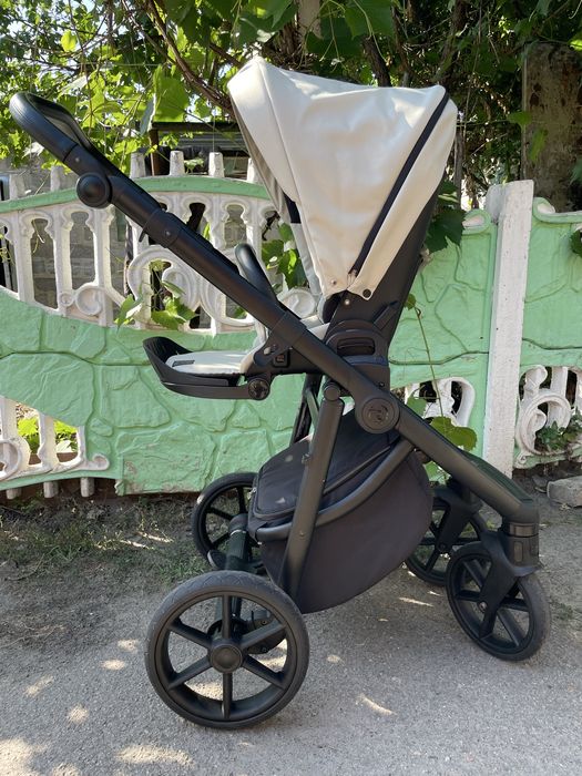 Дитячя коляска  ROAN liv 2в1
