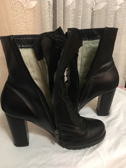 Зимние кожаные сапоги ботинки