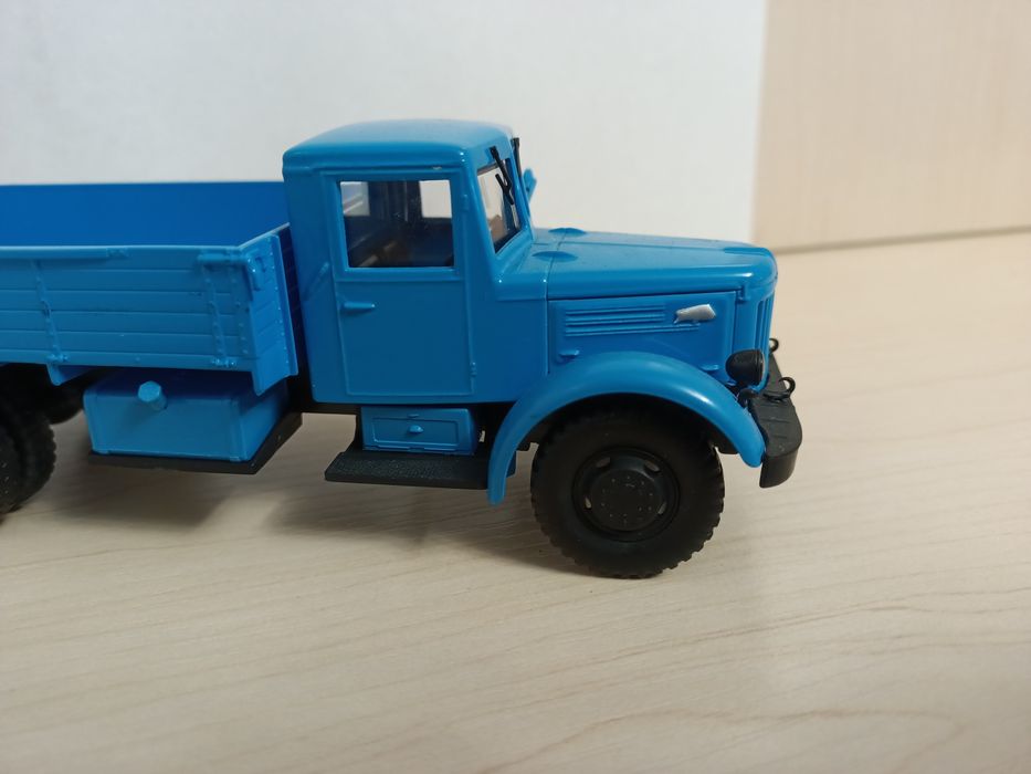 Колекційна модель МАЗ-200 Бортова 1:43 Автоісторія автолегенди ссср