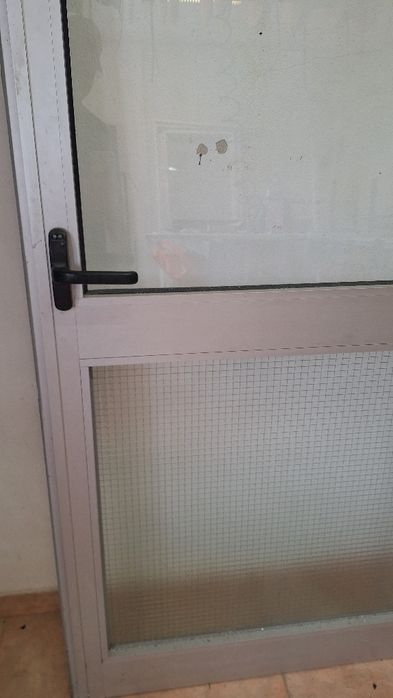 Porta de aluminio