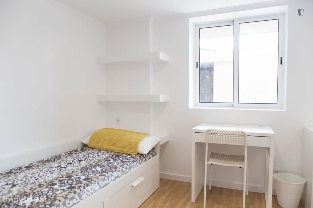 Quarto - localizado em Rio Tinto Porto