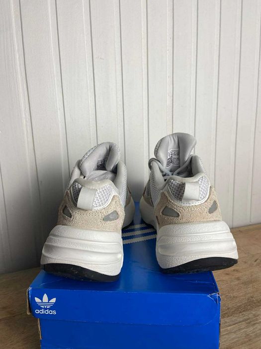 Buty adidas zx22 beżowe org 38