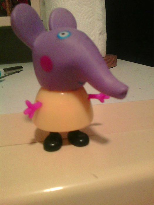 peppa pig figura emilly elephant
