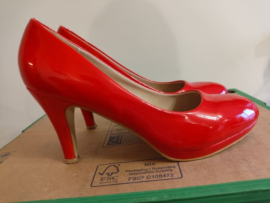 Szpilki czerwone rozmiar 39