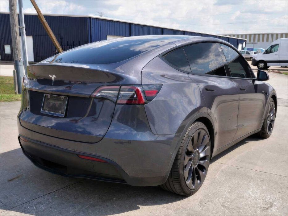 Tesla Model Y Performance      2021