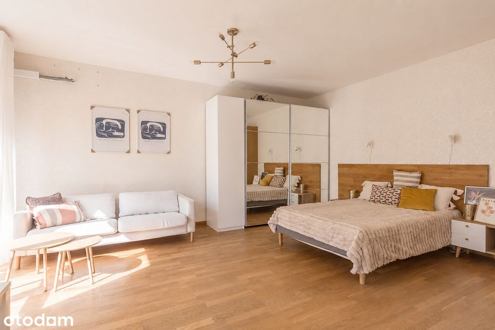 Słoneczne z widokiem na drzewa | balkon | piwnica