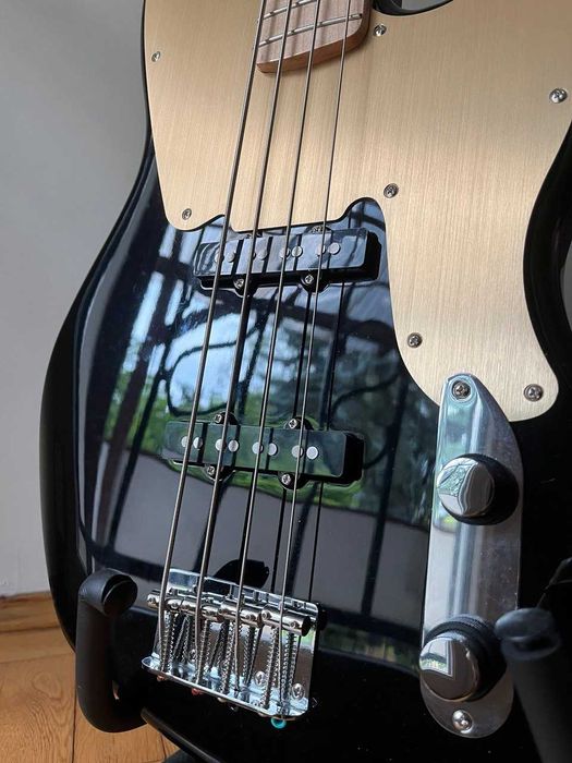 Squier Paranormal Jazz Bass '54 - gitara basowa w idealnym stanie