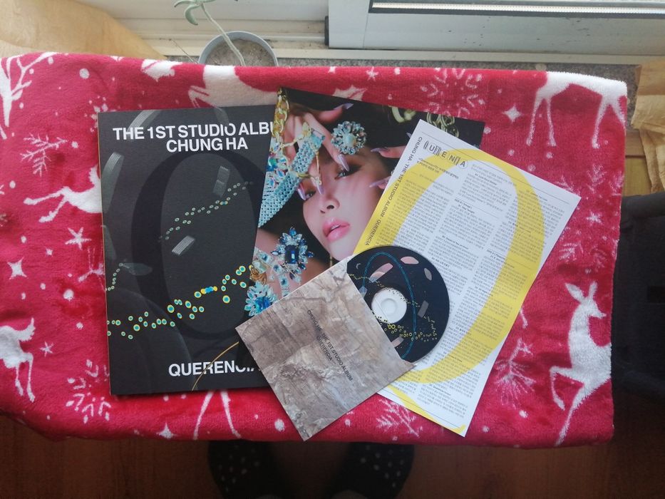 Chungha Querencia Album