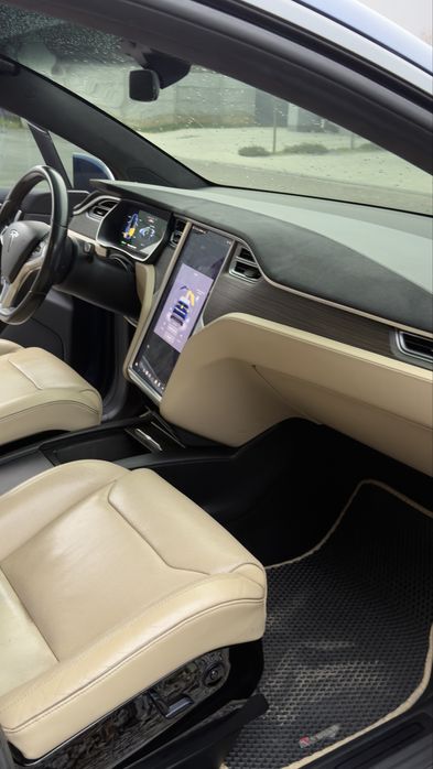 Tesla Model X P90D 772 л.с. 2016 року