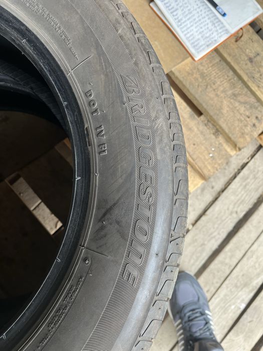 Шини Bridgestone 215/60/r16 пара