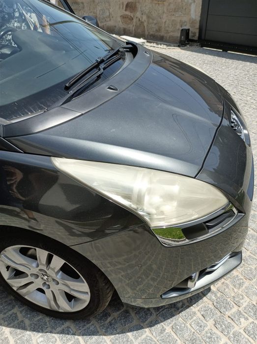 Peugeot 5008 ano 2013