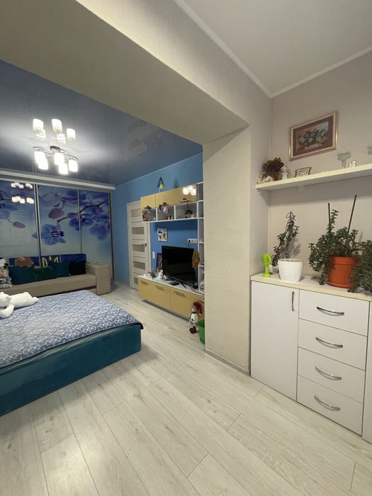 Продаж 1-кімнатної квартири, вул. Івасюка, поруч ТРЦ Арсен