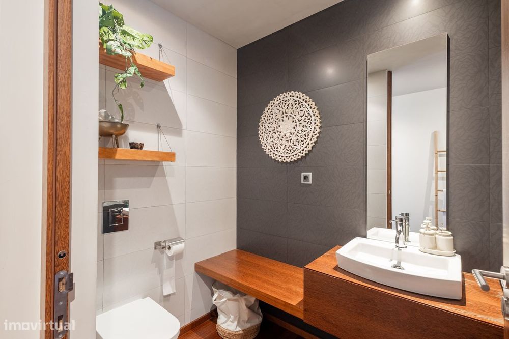 Moradia T5 de 3 Frentes em Ermesinde – Condomínio Fechado