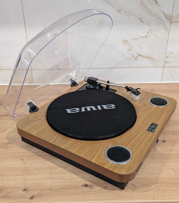 Gira Discos AIWA (vinil - radio - USB - como novo c/garantia)