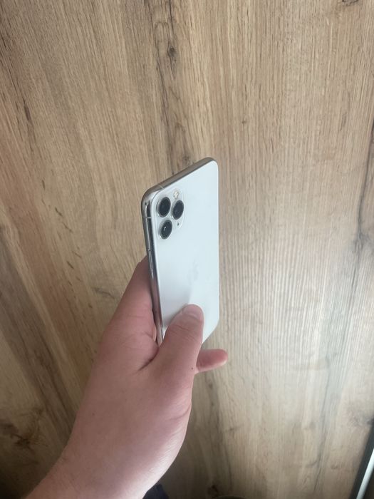 Продам Iphone 11 Pro max 64 Gb