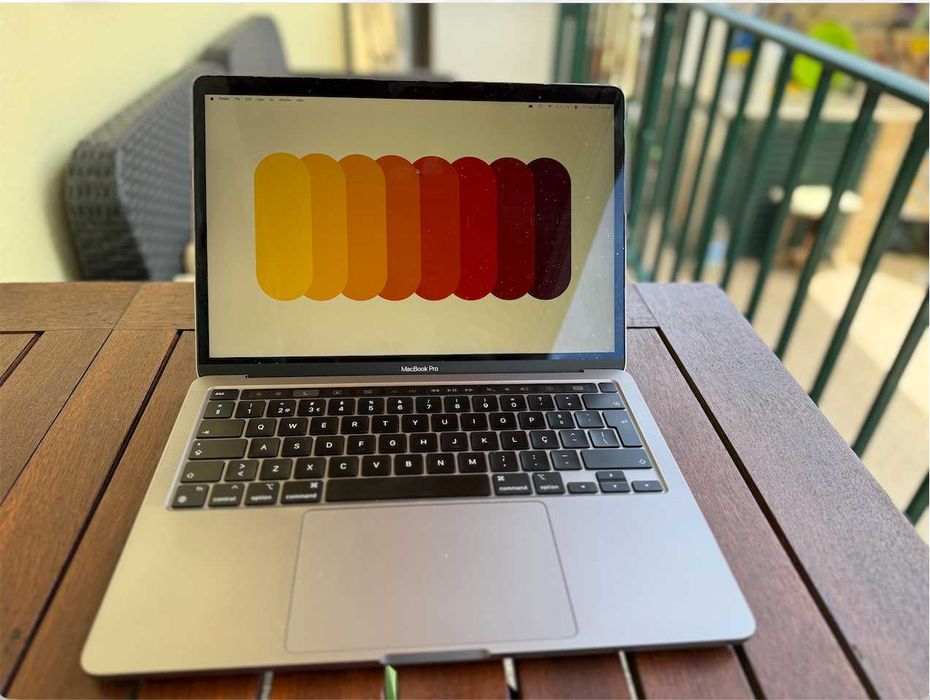 Macbook Pro M2 (2022) 13' 16GB - 256GB