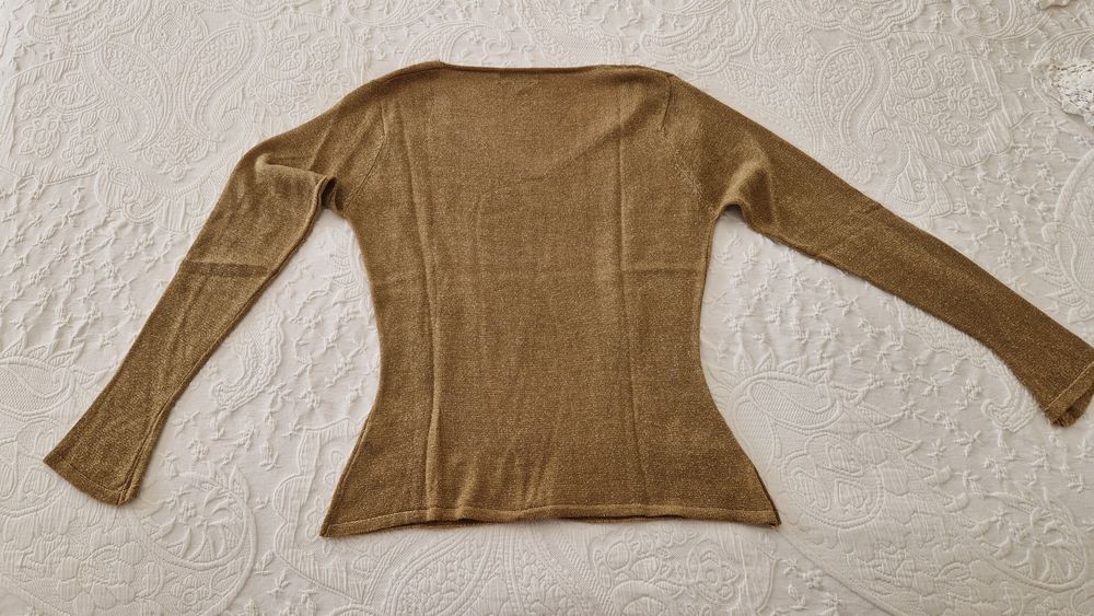 Blusa dourada com brilho tamanho L
