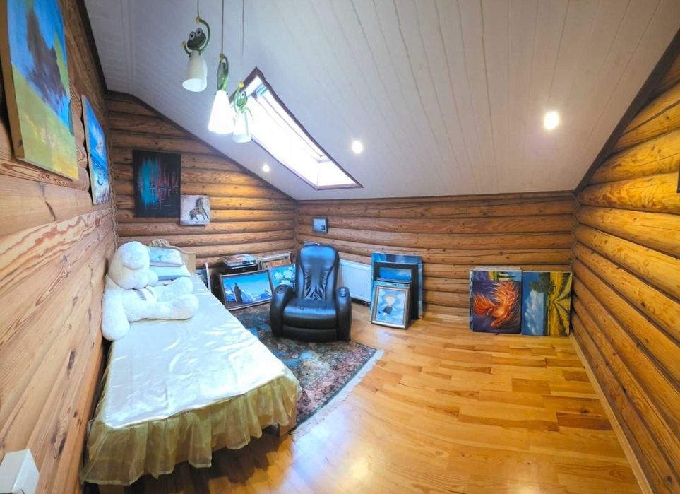 Нові Петрівці продаж будинку зруб 185 м кв 8соток