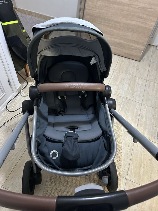 Carrinho de bebé/ criança