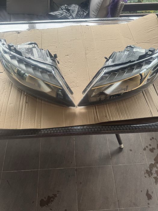Фари АУДІ Q7 4L головні