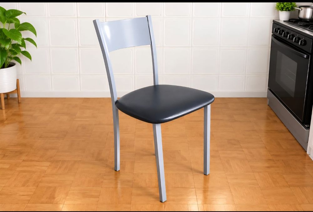 Mesa com 4 cadeiras