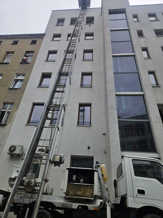 Winda dekarska na aucie 28m, drabina dekarska, transport materiałów