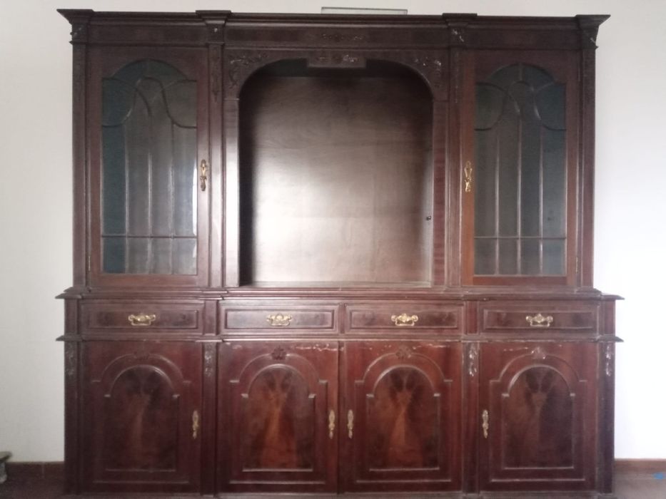 Móvel de sala em bom estado