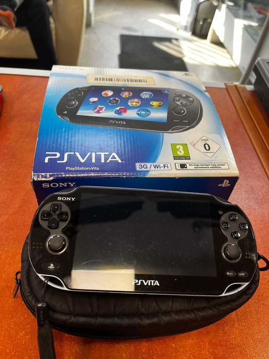 PS VITA Oled w boxie, 4gb używana komplet