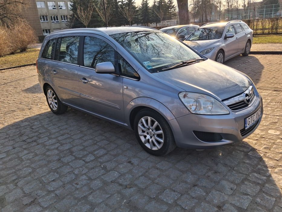 Opel Zafira 1.8 benzyna 140KM /2010r