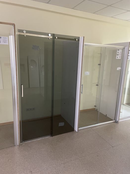 Душевая дверь в нишу (стеклянная перегородка) любого размера