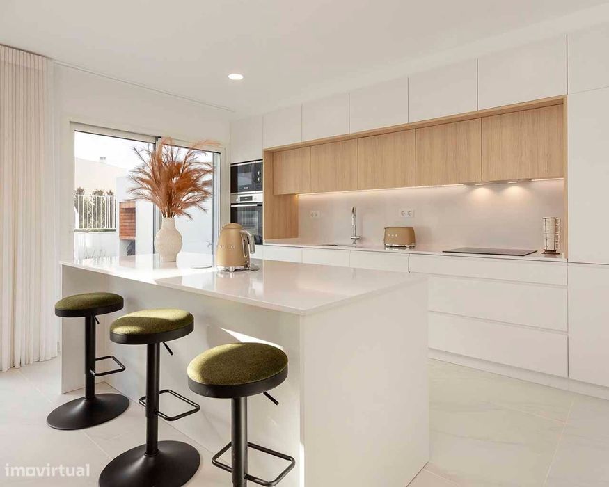 Moradia V3

3-bedroom townhouse