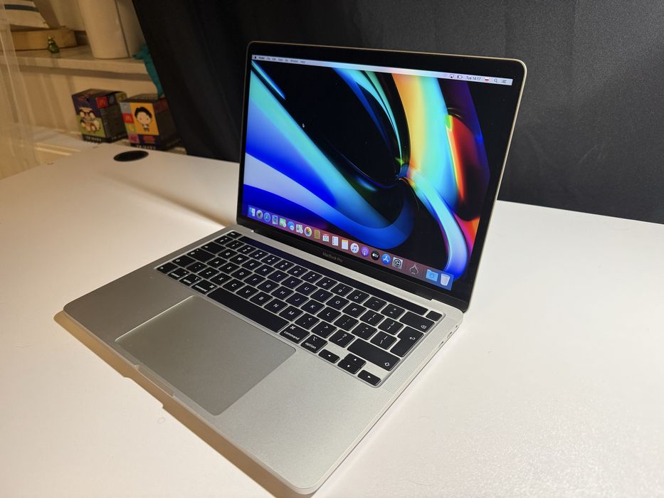Laptop Apple Macbook pro 13'' A2251 /i5 / RAM 16GB / SSD M2 1TB
